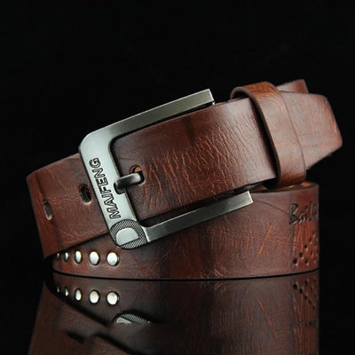 {{ Titulo del producto }} Men's rivet belt in a trendy retro style - URBAN CHIC CLOTHING {{ tipo de producto }} {{product_vendor}} {{variant_title}} {{ Titulo del producto }} {{ tipo de producto }} {{product_vendor}} {{variant_title}}